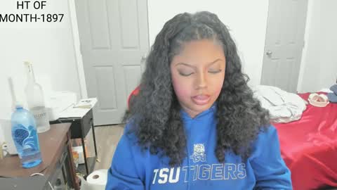 sxamleuy online show from November 23, 6:11 am