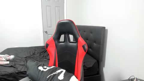 sxamleuy online show from March 25, 1:01 am