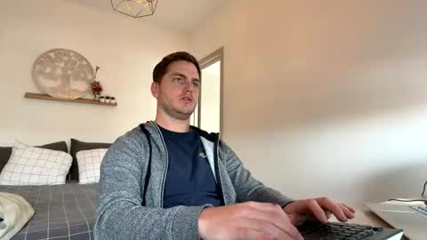 syl092 online show from March 23, 12:43 pm