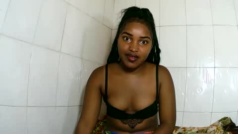 sylviasexy27 online show from February 21, 1:22 am