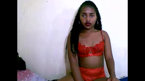 sylviasexy27 online show from December 8, 6:33 am