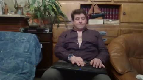 Snapshot of sympa_trique chatting on February 13, 6:05 pm sympa_trique online show from February 13, 6:05 pm