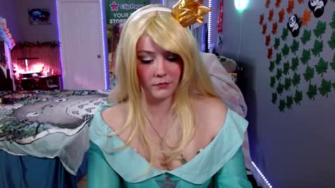 Snapshot of syndica chatting on October 2, 11:36 pm Jennah online show from October 2, 11:36 pm