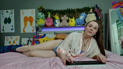 Jennah online show from January 14, 1:35 am