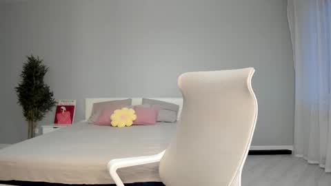 Mila online show from October 28, 12:44 am