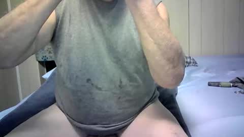 T0ngueuevyway online show from February 24, 3:31 am