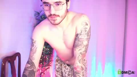 t0ny_wylie online show from July 21, 10:17 am