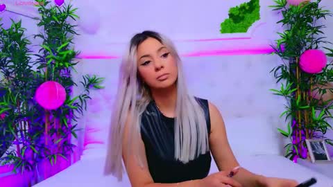 Snapshot of taahiraarabian chatting on September 22, 12:31 pm Arianna online show from September 22, 12:31 pm