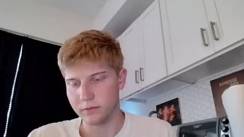 collegetwinkboi online show from February 26, 9:07 pm