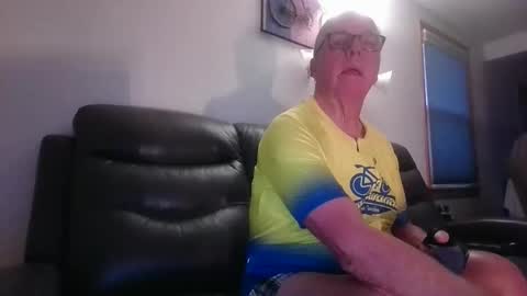 tacrunner66_ online show from November 2, 2:50 pm