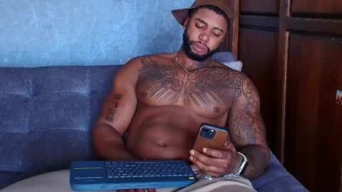 Tairon Tucke online show from February 9, 1:35 pm