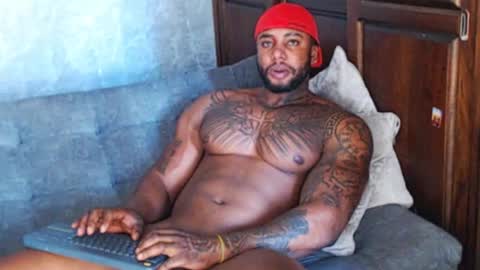 Tairon Tucke online show from January 29, 2:53 pm