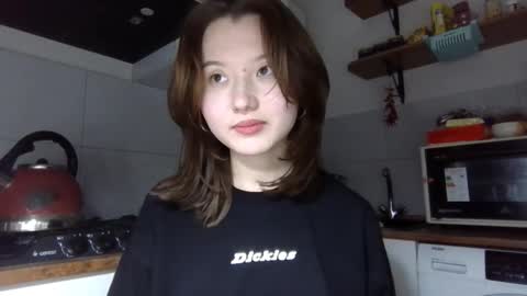 Lily online show from November 23, 3:43 pm