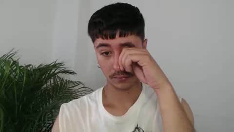 talhi_ online show from October 29, 4:53 pm