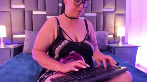 tali  online show from October 25, 11:27 pm