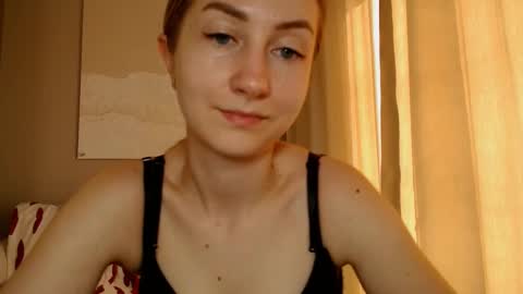 Snapshot of taliiyafiredream chatting on February 21, 9:34 am Kira online show from February 21, 9:34 am