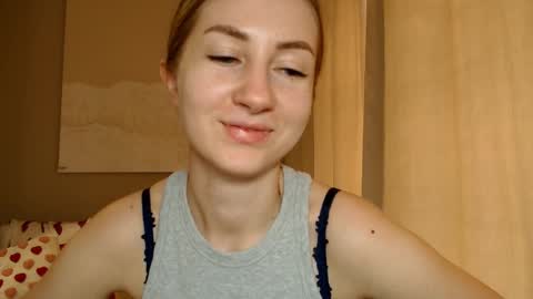 Snapshot of taliiyafiredream chatting on February 15, 8:54 am Kira online show from February 15, 8:54 am