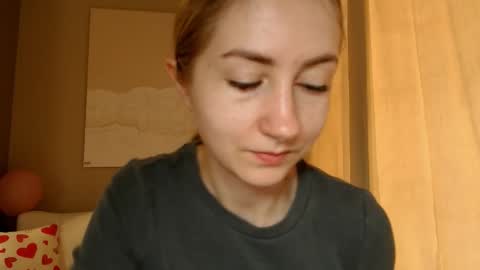 Snapshot of taliiyafiredream chatting on March 7, 6:35 am Kira online show from March 7, 6:35 am