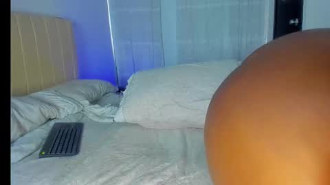 Tamara Jons online show from October 27, 11:43 am