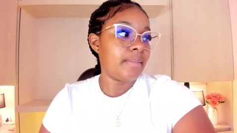 Tami online show from November 1, 7:35 pm