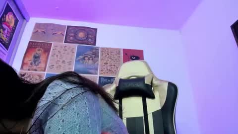    online show from January 4, 7:34 pm