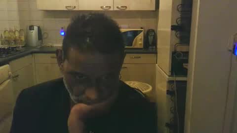 Genaro Thode online show from December 17, 1:12 am