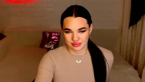 Snapshot of tasty_babyy chatting on December 17, 7:15 pm tasty_babyy online show from December 17, 7:15 pm