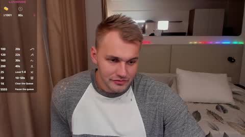 Snapshot of tasty_justin chatting on December 1, 9:06 pm My shows 2100500 UTC3 online show from December 1, 9:06 pm
