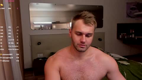 Snapshot of tasty_justin chatting on January 11, 1:37 am My shows 2100500 UTC3 online show from January 11, 1:37 am