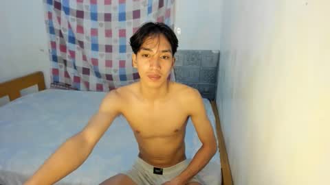 Snapshot of tastylicious_kim chatting on October 18, 1:48 pm Ask me online show from October 18, 1:48 pm