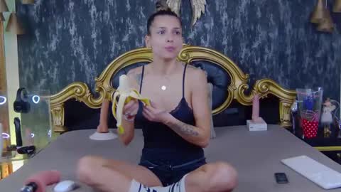 Snapshot of tastypatricia chatting on March 1, 9:18 am TastyPatricia online show from March 1, 9:18 am