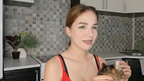 Snapshot of tate_angel chatting on September 16, 6:22 pm Tate online show from September 16, 6:22 pm