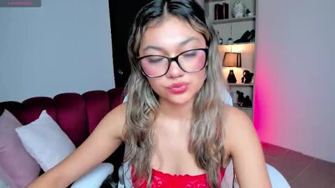 Snapshot of tatiana_mendoza chatting on October 10, 1:50 pm tatiana_mendoza online show from October 10, 1:50 pm