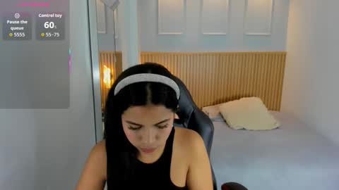 T A T I  online show from February 20, 7:38 pm