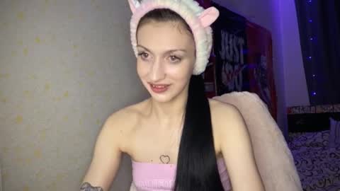 tatika_williams online show from December 22, 4:03 pm