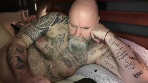 Tattooeddilf 01 online show from October 19, 11:09 pm
