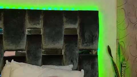 taurito___ online show from November 15, 11:39 pm