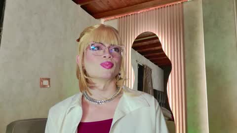 taurito___ online show from December 23, 1:56 am