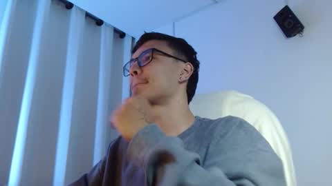 taurus4k online show from November 16, 7:54 am