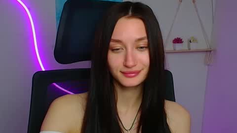 Taya online show from April 17, 7:16 pm