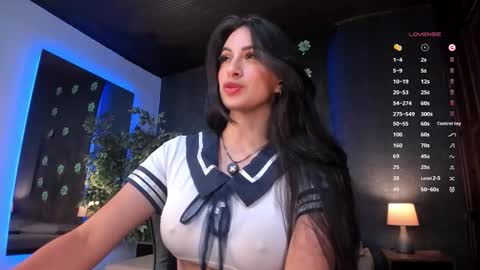 Taylor  Help me to get 100 thumbs up online show from March 19, 5:40 pm