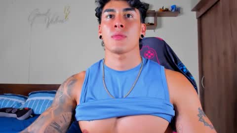 taylor_mclane1 online show from November 26, 6:37 pm