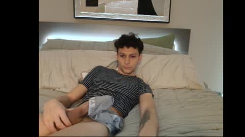 taylorcamz online show from November 15, 2:24 am