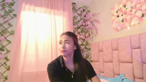taylorcollinss online show from June 1, 1:12 pm