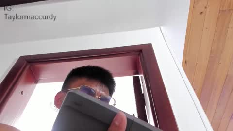 taylormaccurdy_ online show from December 16, 4:46 pm