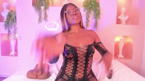 taylor online show from September 17, 7:50 pm