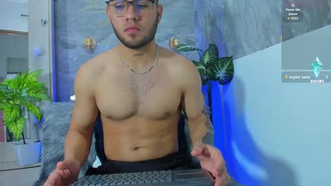 TAYLOR AND TAYLER online show from January 12, 4:36 pm