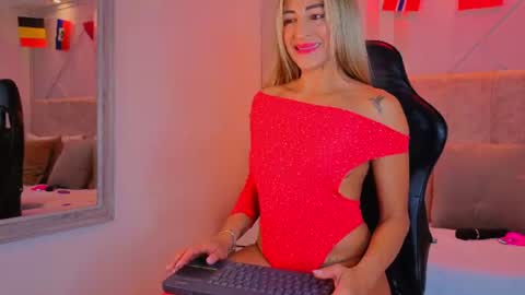 tayra online show from June 25, 6:57 pm