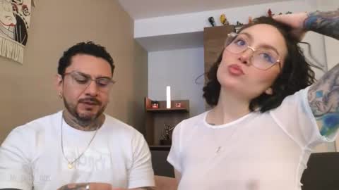 Snapshot of te_para_dos chatting on October 7, 3:52 pm Leo and Luna online show from October 7, 3:52 pm