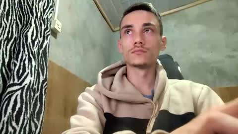 tecnicogatu online show from November 19, 4:45 am